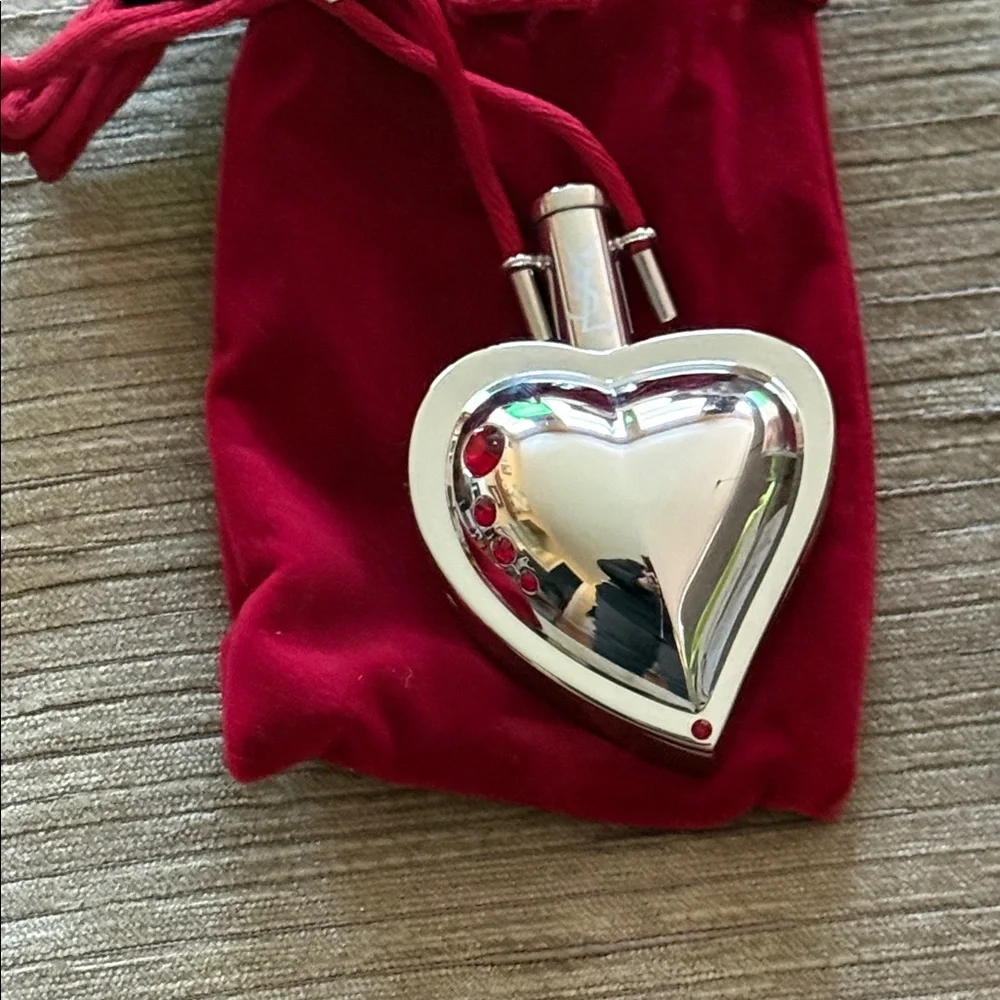 Yves Saint Laurent Love Collection Lip Makeup Palette (Limited Edition) - Picture 3 of 8